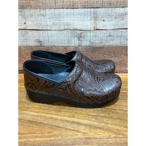 Dansko Professional Brown Tooled Leather Clogs Womens 38 EU 7.5-8